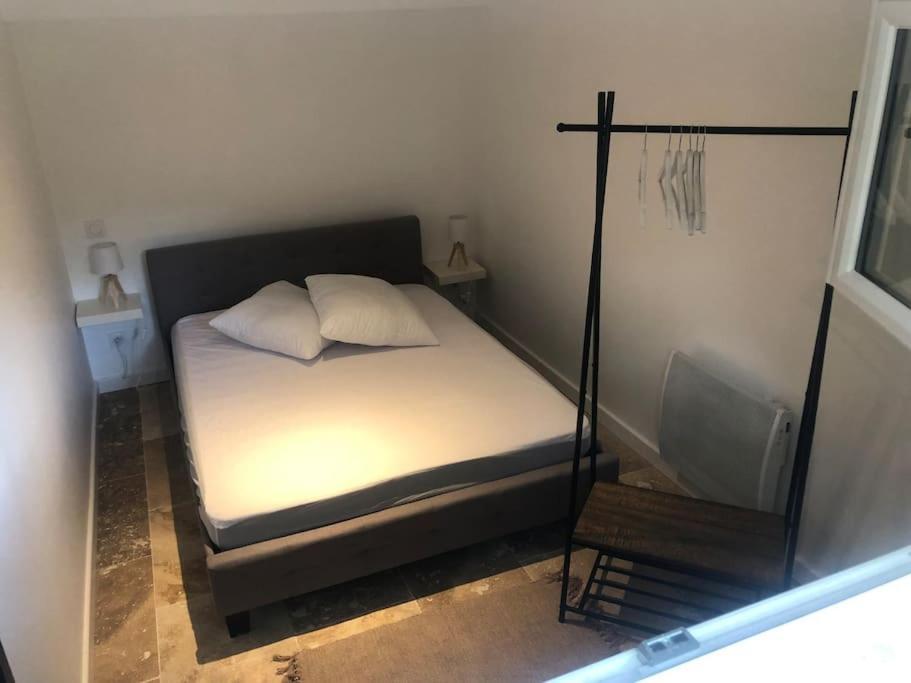 Appartement Bienvenue « A L'Ombre Du Figuier » à Pieusse Extérieur photo